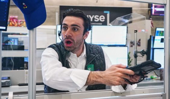 Stocks Mixed as Oil Prices Drop and Economic Data Looms