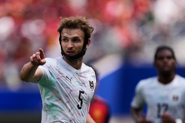 Poll Shows Mixed Interest in Soccer Among Americans Despite World Cup