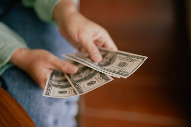 Considerations for Savers: 18-Month CD vs. High-Yield Savings Account