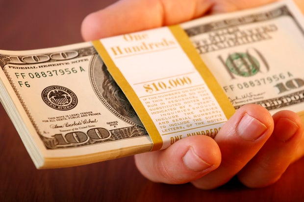 Maximizing Returns with $10,000: CD vs. High-Yield Savings