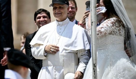 White Sox to Distribute Unique ‘Pope Hats’ to Fans