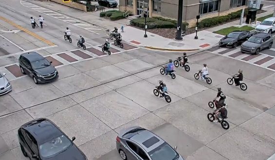Teens on E-Bikes Disrupt Orlando’s Downtown