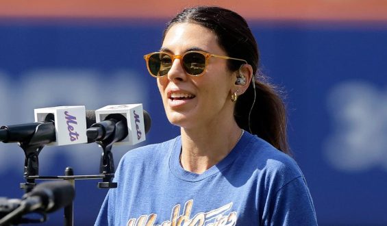 A Bittersweet Day for ‘The Sopranos’ Fans as Jamie-Lynn Sigler Sings at Mets Game