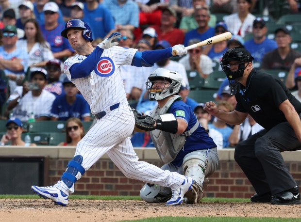 Cubs Triumph in Electrifying Extra-Innings Win