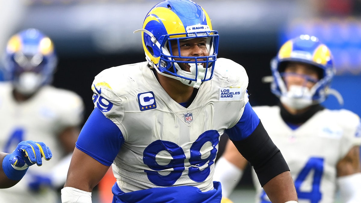 Aaron Donald’s Uncertain Return to Los Angeles Rams