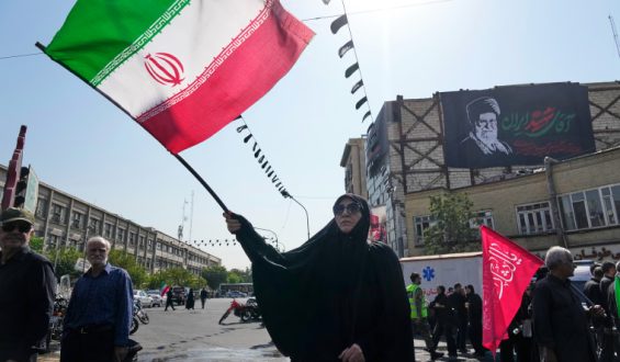 Diplomatic Tensions Flare as Trump Accuses Iran Amid Strait of Hormuz Uncertainty