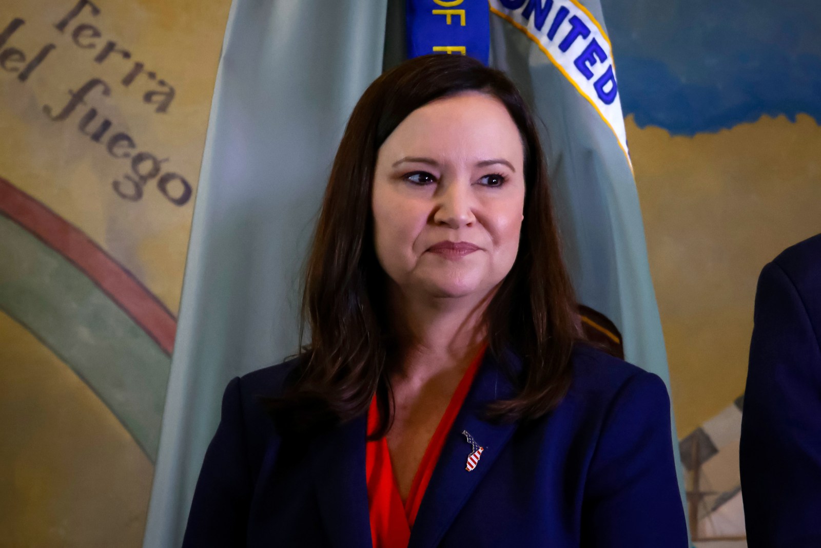 Florida Senate Race: Progressive Democrat vs. Trump-Backed Republican