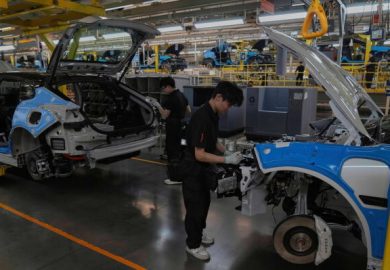 Bolivian President Proposes New Economic Laws to Boost Investment