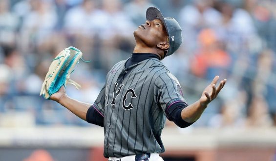 Jefry Yan’s Unique Celebration Lights Up Citi Field