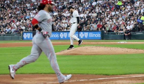 White Sox’s Narrow Loss in 10-Inning Game Against Reds