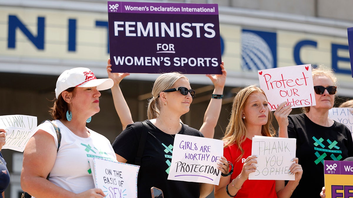 Sophie Cunningham Faces Protest at Chicago Game