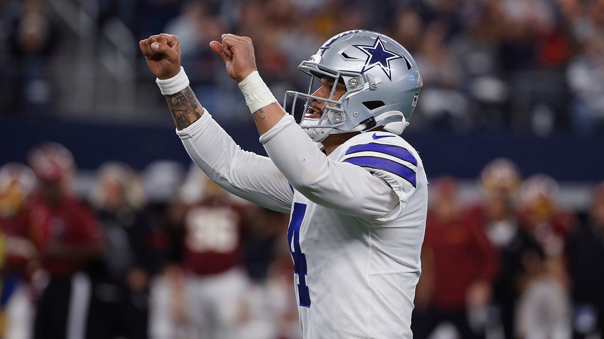 Dak Prescott’s Personal and Professional Life: A Balance of Privacy and Public Attention
