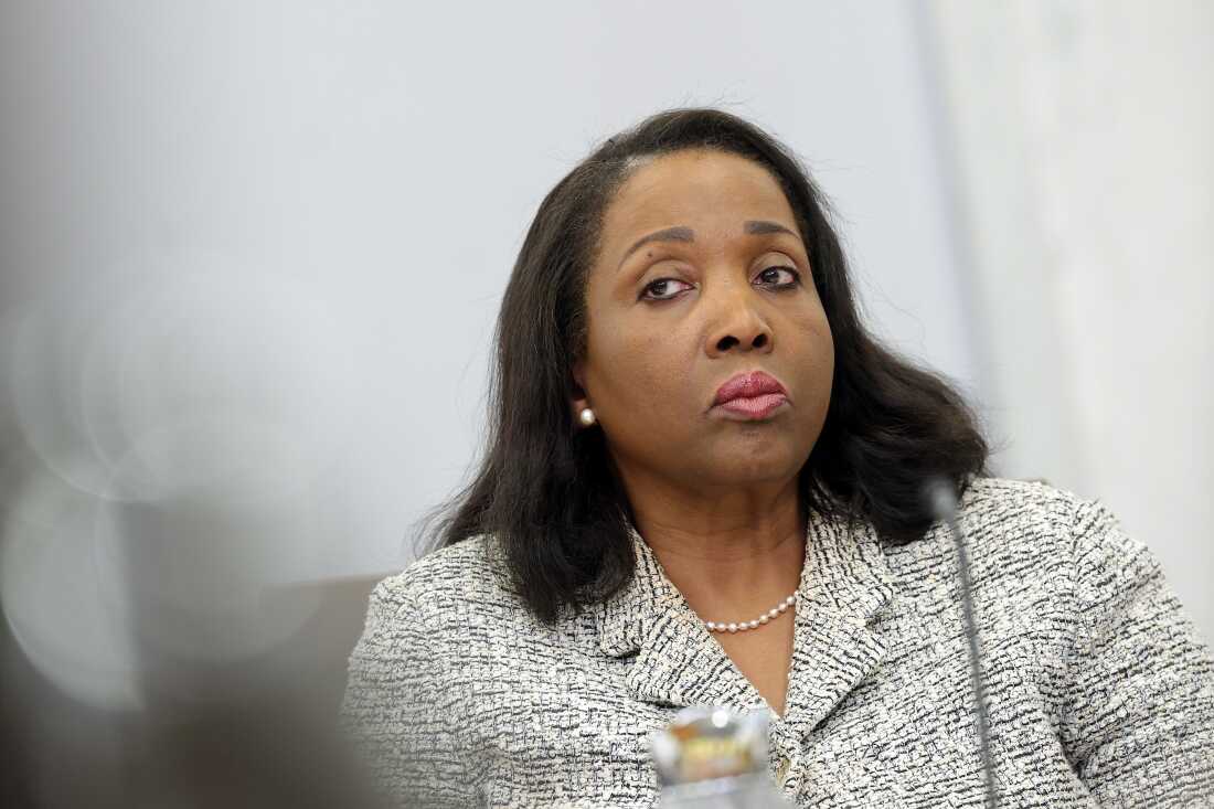 Trump Revives Effort to Oust Fed Governor Lisa Cook Over Allegations