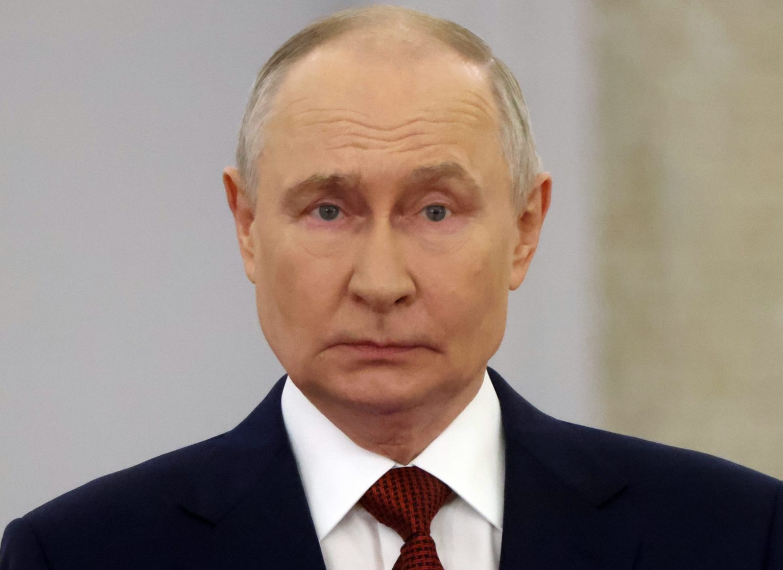 Challenges Facing Putin Ahead of Parliamentary Elections