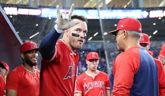 Angels Players Experience Unusual Golf Outing Amid Trade Deadline