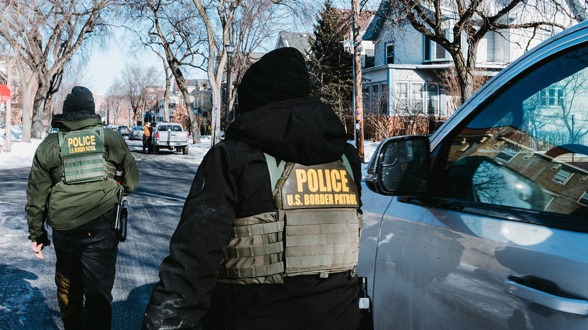 Texas and Minnesota Dispute Over ICE Agent Extradition