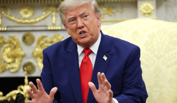 Trump Faces Challenging Landscape Ahead of 2026 Midterm Elections