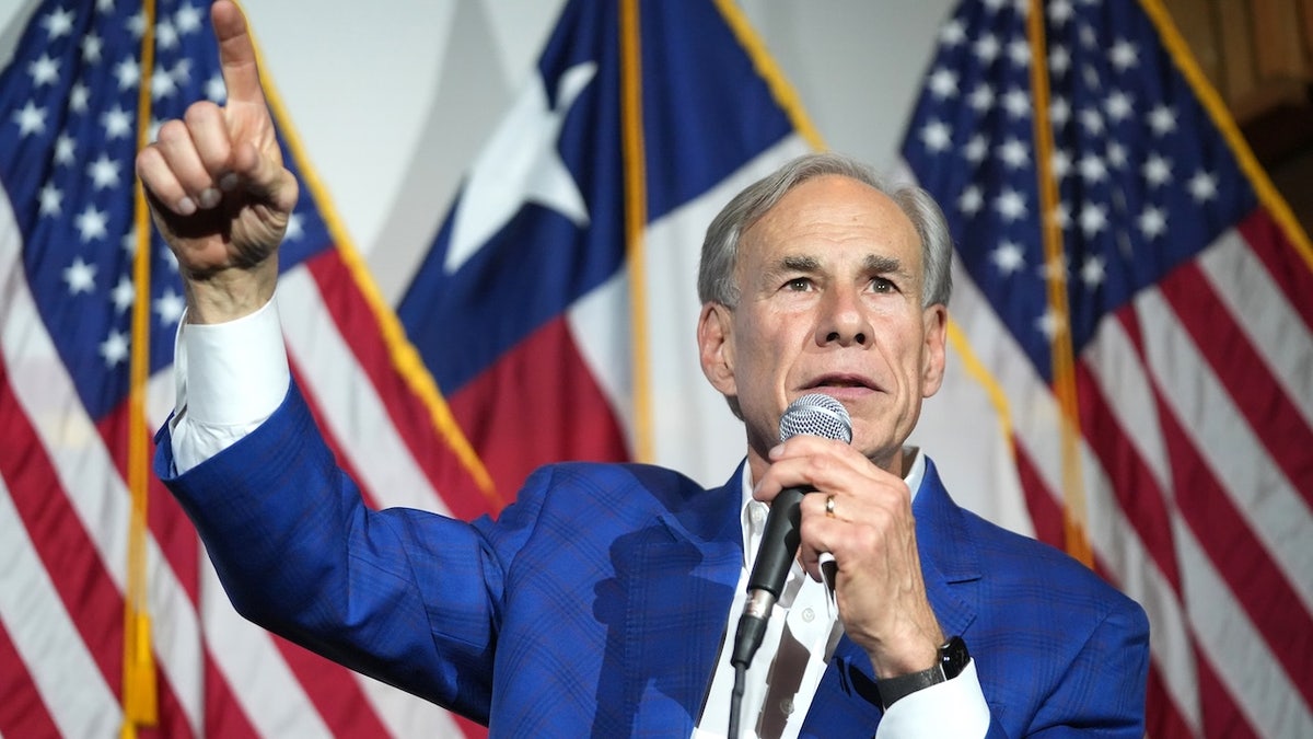 Data Center Boom in Texas Sparks Tension Between Trump and Abbott