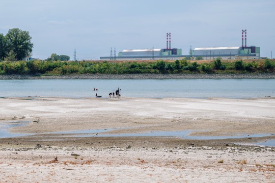 Hungary Takes Urgent Steps to Secure Power Plant Amid Danube Crisis