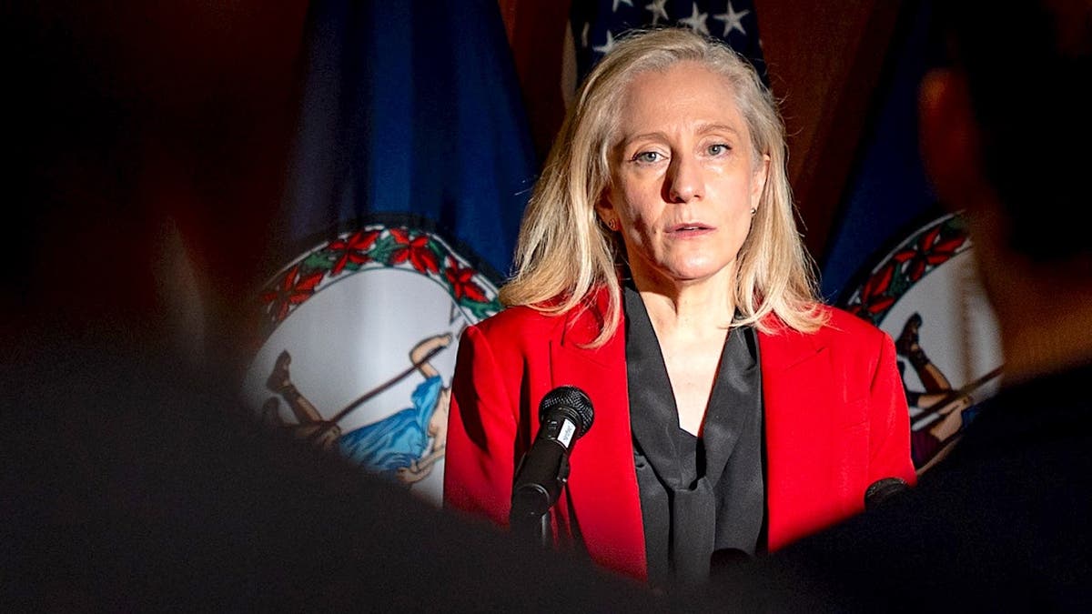 Booing at Old Fiddlers’ Convention: Governor Abigail Spanberger Faces Political Challenges