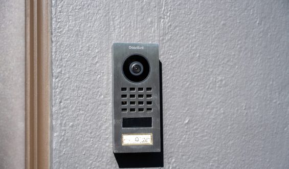 Smart-Home Surveillance in Real Estate