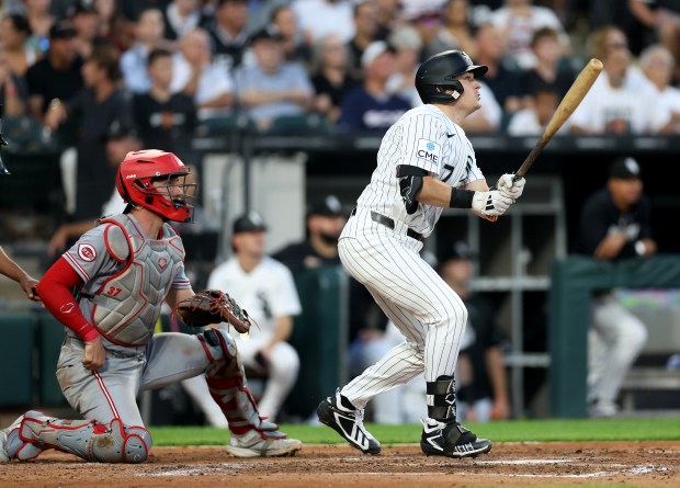 Cincinnati Reds Triumph Over Chicago White Sox in 10-Inning Battle
