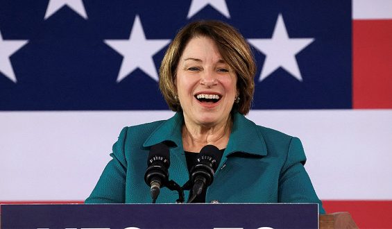 Sen. Amy Klobuchar Wins Democratic Nomination for Minnesota Governor