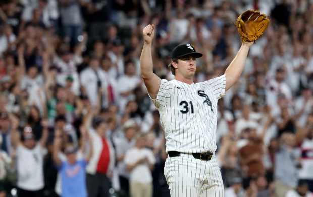 Chicago White Sox Secure Victory Over Cleveland Guardians in Eventful Game