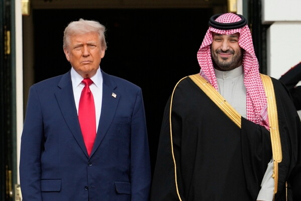 Trump Pauses Military Action Against Iran Amid Emerging Deal