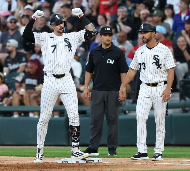 White Sox Triumph Over Rangers in High-Scoring Game