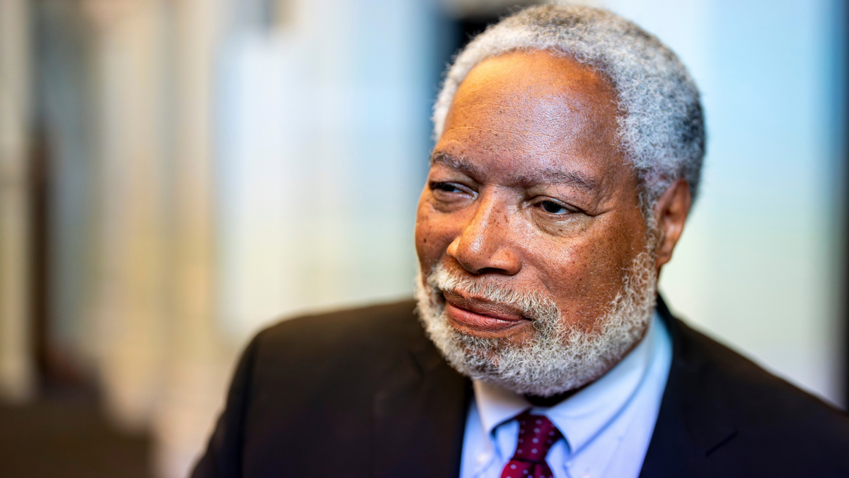 Smithsonian’s Budget Faces Scrutiny Amid DEI Debate