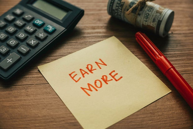 The Benefits of Investing in a 2-Year CD vs. Savings Account