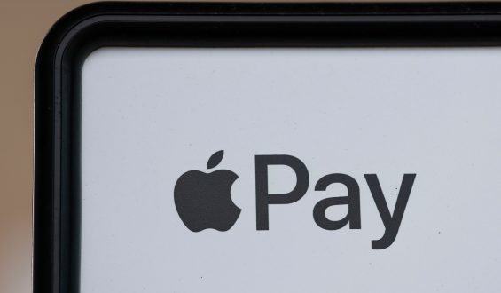 Apple Pay Experiences Service Disruptions