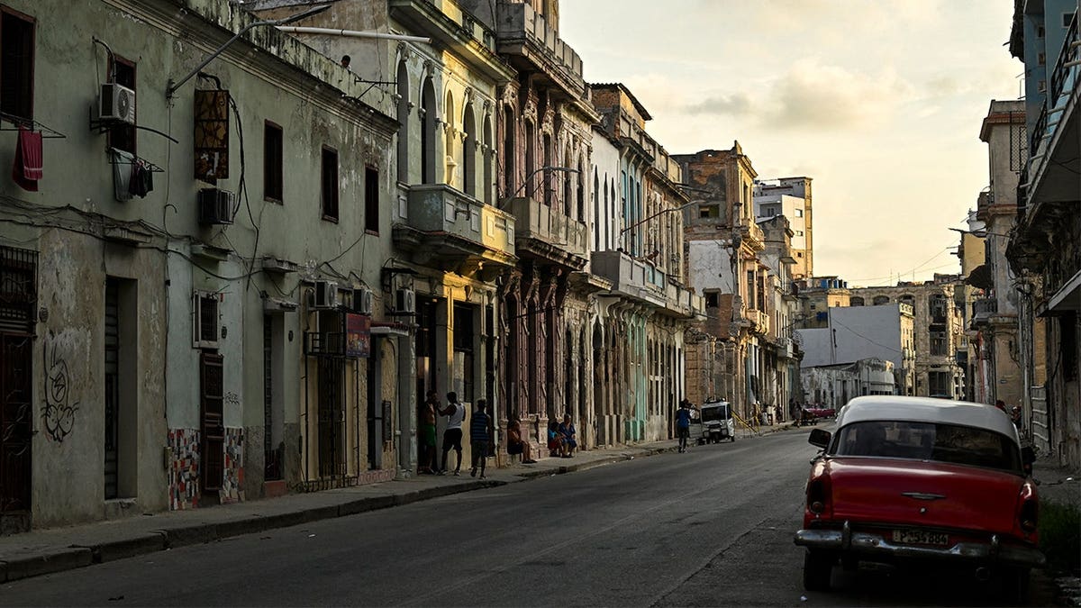 Major Disruptions for American Travelers to Cuba Amid Blackout Crisis
