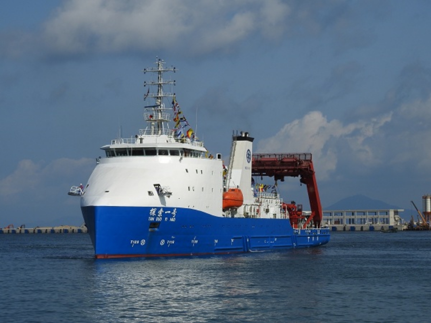 Chinese Research Vessel Activity Near Pacific Cables Raises Concerns