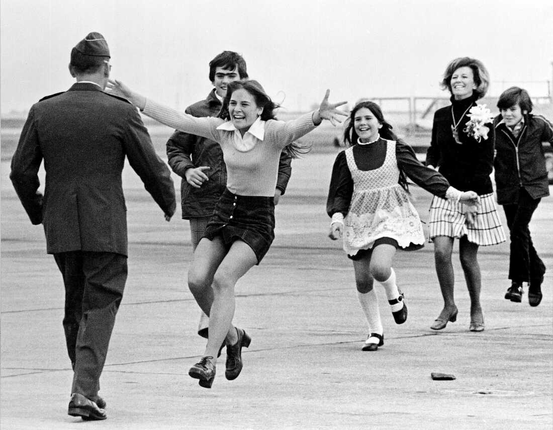 Photographer Sal Veder’s Legacy Captured in Iconic Images