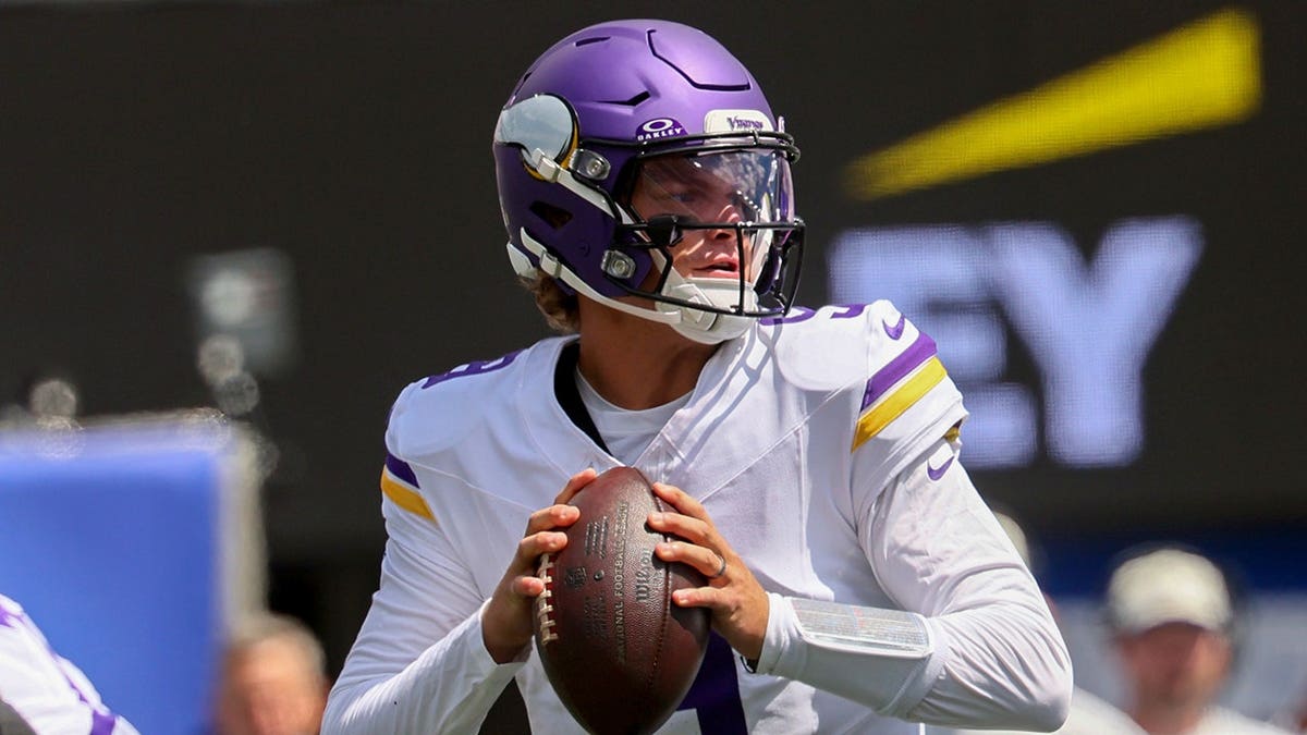Vikings Choose Kyler Murray Over J.J. McCarthy as Starting QB