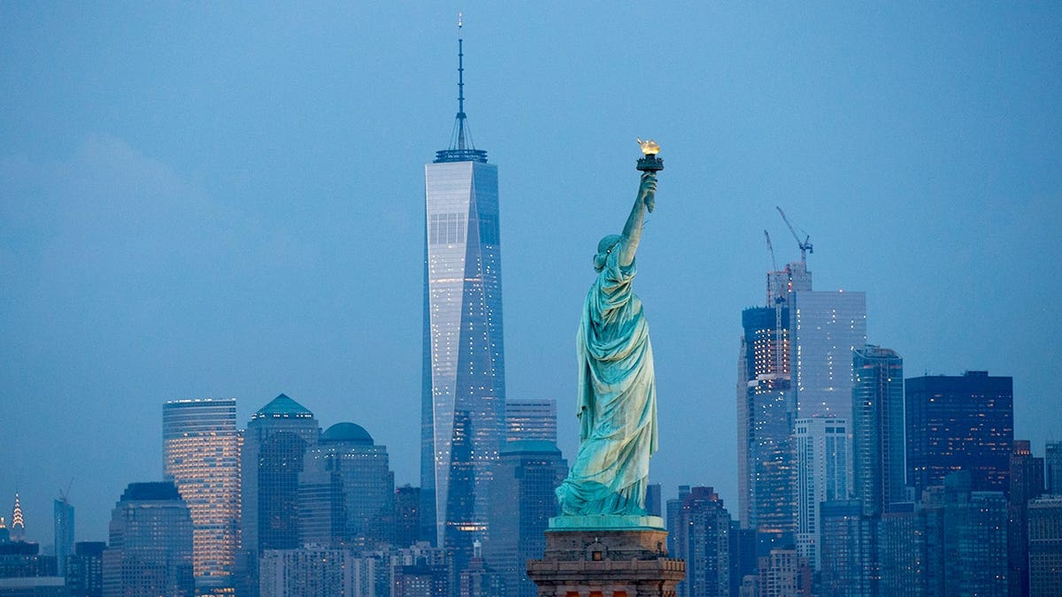 Two Die After Boat Capsizes Near Liberty Island