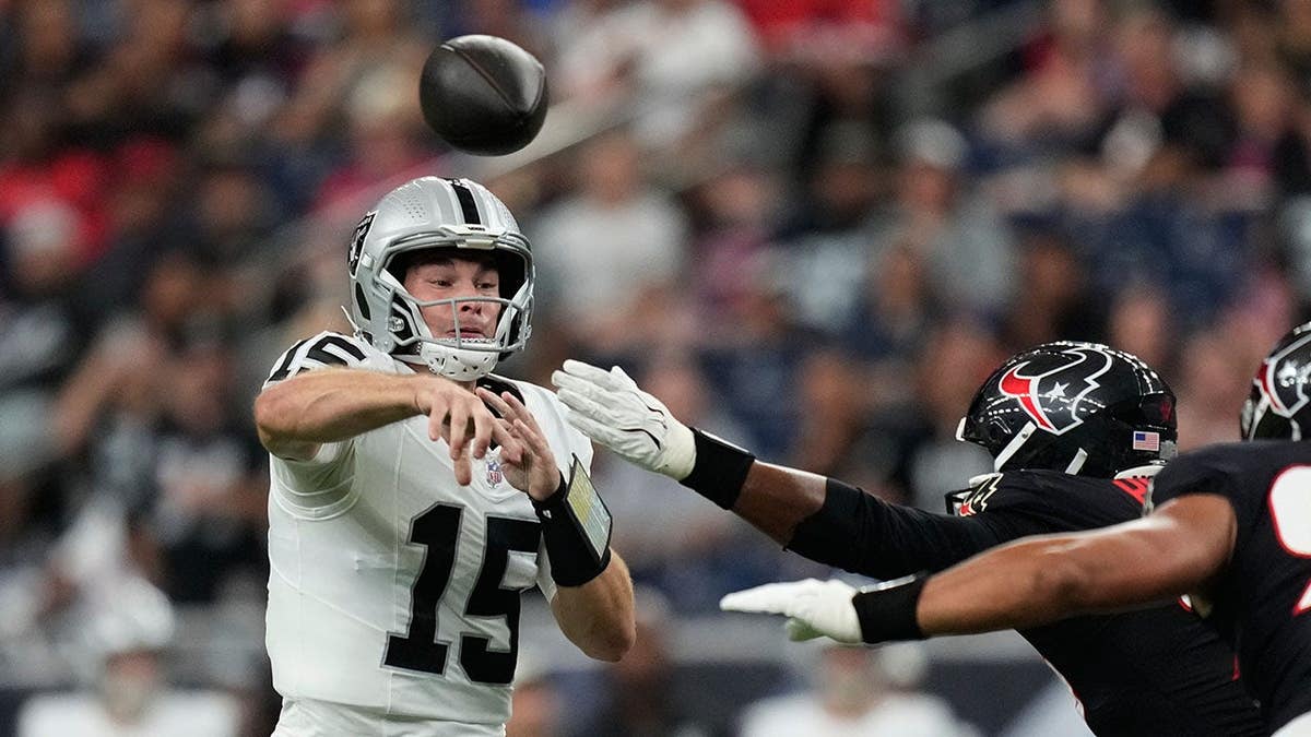 Challenges Ahead for Las Vegas Raiders Rookie Fernando Mendoza
