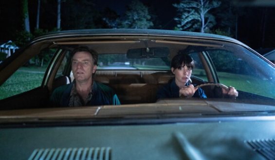 Diverse Dinosaur Movies Compete in Box Office