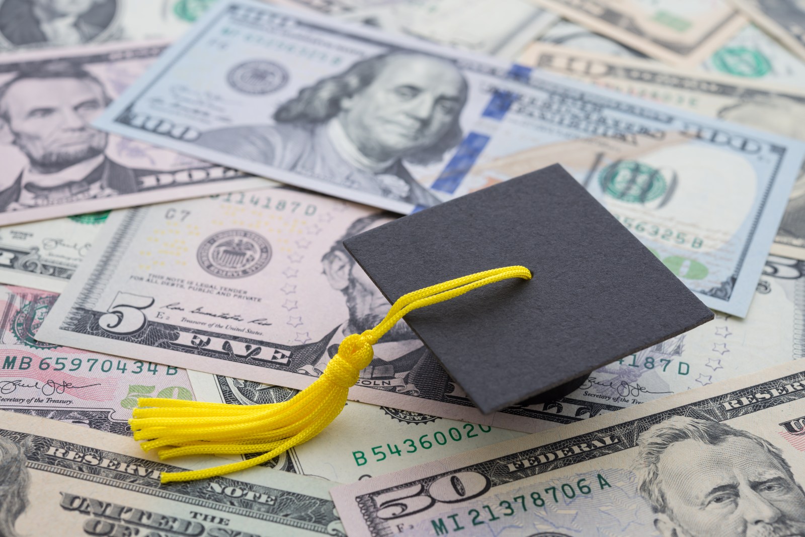 Debate Over Federal Student Loan Interest Rate Proposals