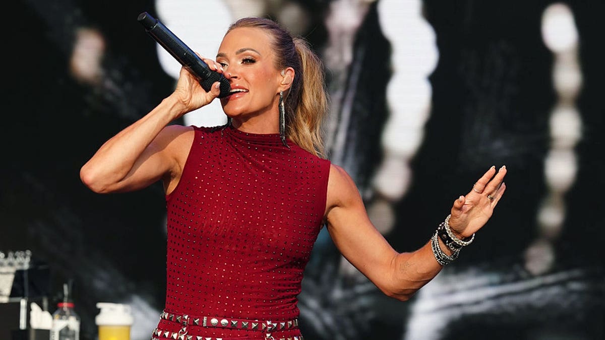 Carrie Underwood, Unjected, and Anne Hathaway’s News Discussed