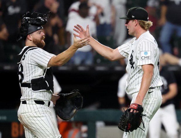 Chicago White Sox Overpower Texas Rangers with a 10-4 Victory