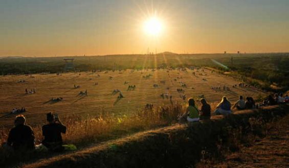 Spectacular Solar Eclipse Enthralls Europe