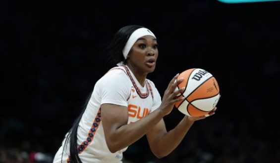 Kelsey Plum Traded to Mercury, Aneesah Morrow Joins Tempo