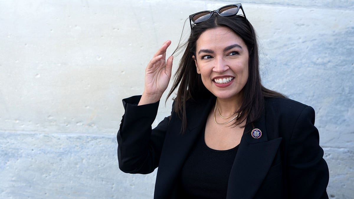 Ocasio-Cortez Rejoins Democratic Socialists Amid Growing Organization Influence