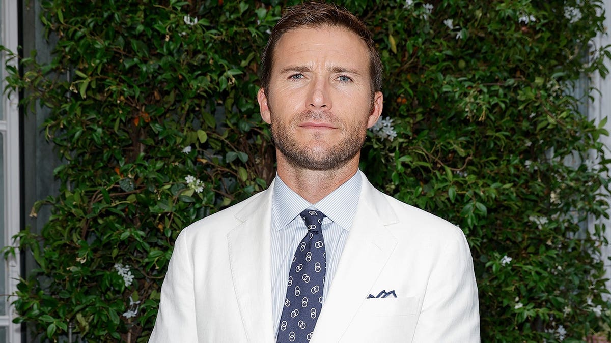 Scott Eastwood Shares Anecdote About Father Clint Eastwood’s Set Conduct