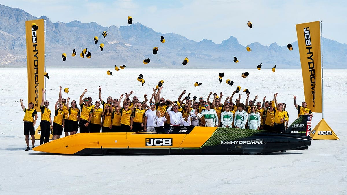 JCB Hydromax Sets New Land Speed Record with Hydrogen-Powered Car