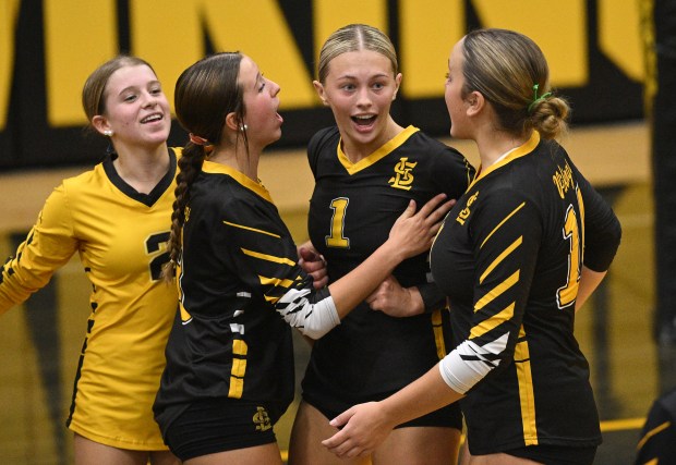 Julia O’Keefe Follows Her Father’s Footsteps to Varsity Volleyball Success