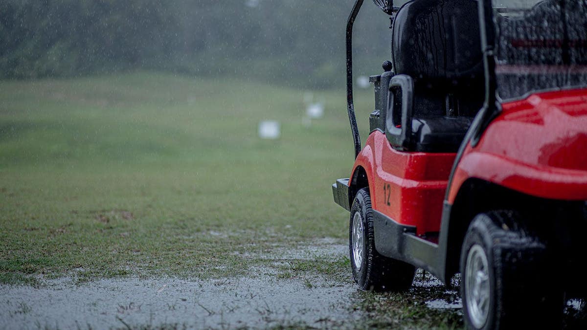 Ohio Golfer’s Close Call with Lightning Captured on Video